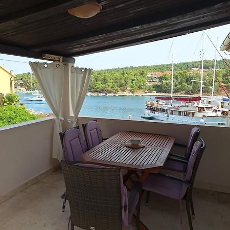 Two-Bedroom Apartment With Sea View,Big Terrase And Garden Stari Grad  Zewnętrze zdjęcie