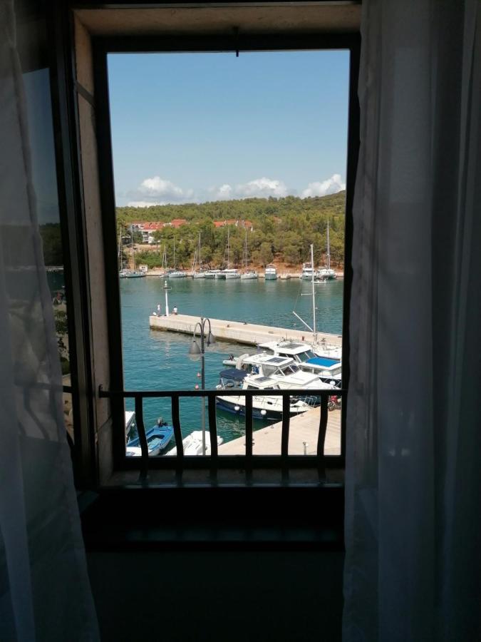 Two-Bedroom Apartment With Sea View,Big Terrase And Garden Stari Grad  Zewnętrze zdjęcie