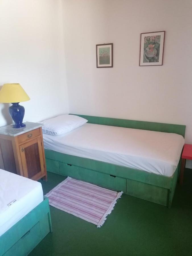Two-Bedroom Apartment With Sea View,Big Terrase And Garden Stari Grad  Zewnętrze zdjęcie