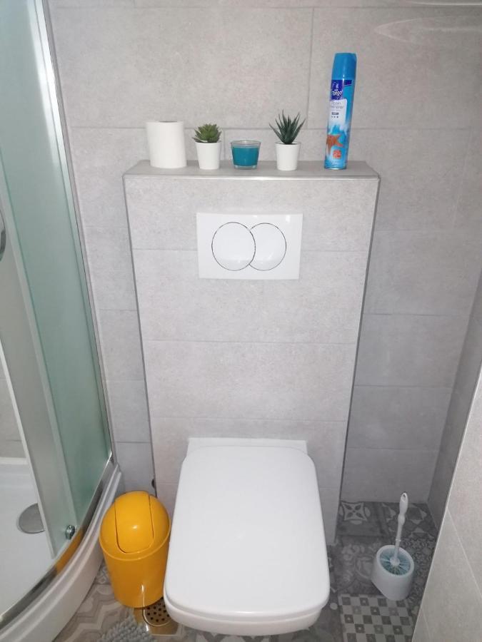 Two-Bedroom Apartment With Sea View,Big Terrase And Garden Stari Grad  Zewnętrze zdjęcie